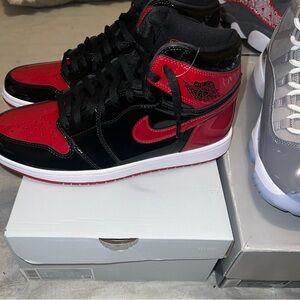 Air Jordan 1 patent bred